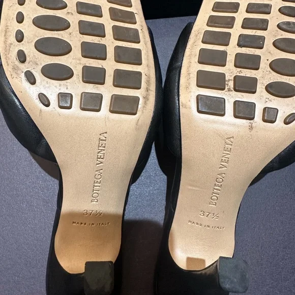 Bottega Veneta Lido Woven High Heel - Picture 2 of 6